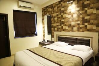 Hotel Shades of Royal, Ahmednagar 4